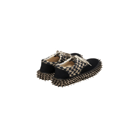 DIRTY SPIKE CANVAS SNEAKER
