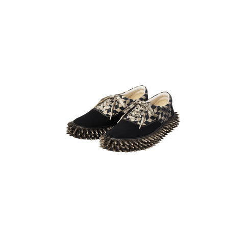 DIRTY SPIKE CANVAS SNEAKER
