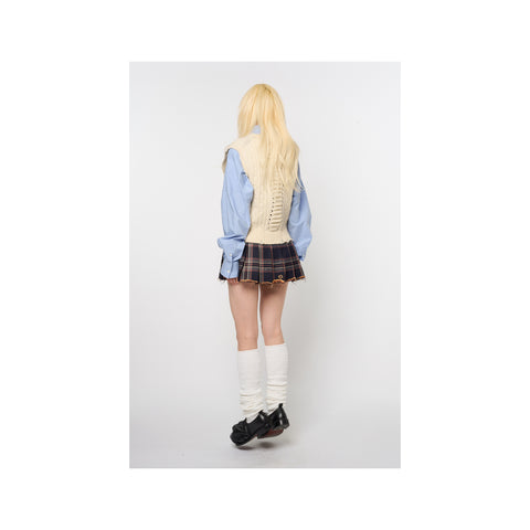 RIB CAGE CABLE KNIT VEST: NAVY