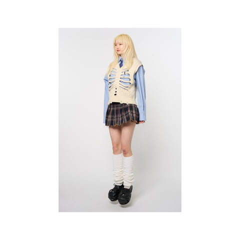 RIB CAGE CABLE KNIT VEST: NAVY