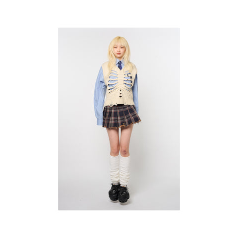 RIB CAGE CABLE KNIT VEST: NAVY